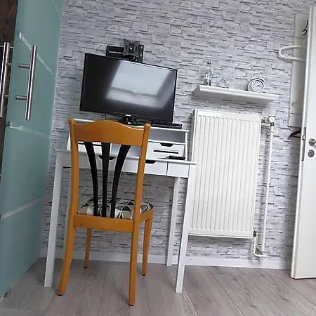 Bed and Breakfast Garni-tell