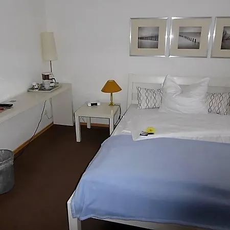 Garni-tell Bed and Breakfast 3*